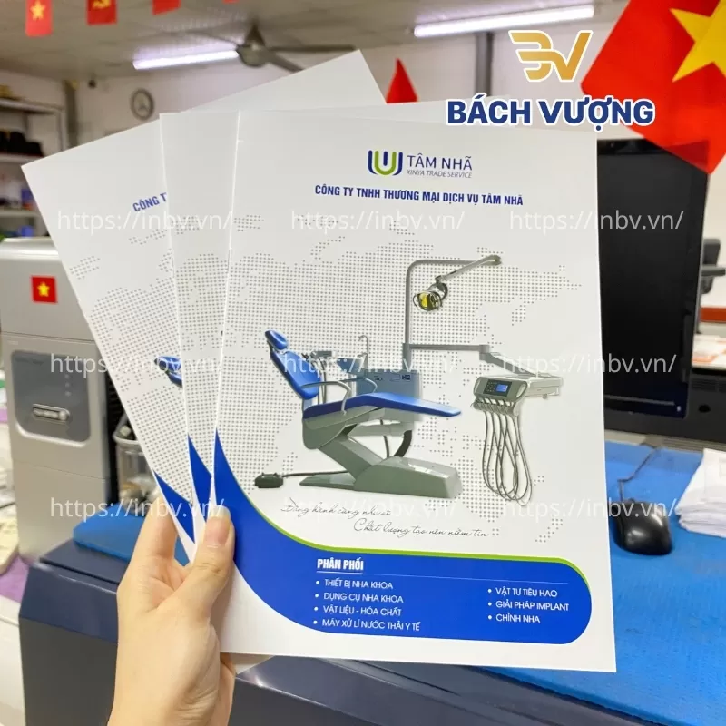 Mẫu in catalogue cho sản phẩm thiết bị ghế nha khoa