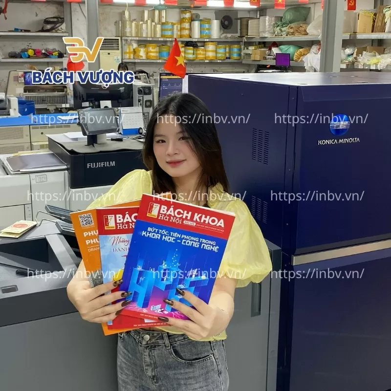 Mẫu in catalogue của trường đại học