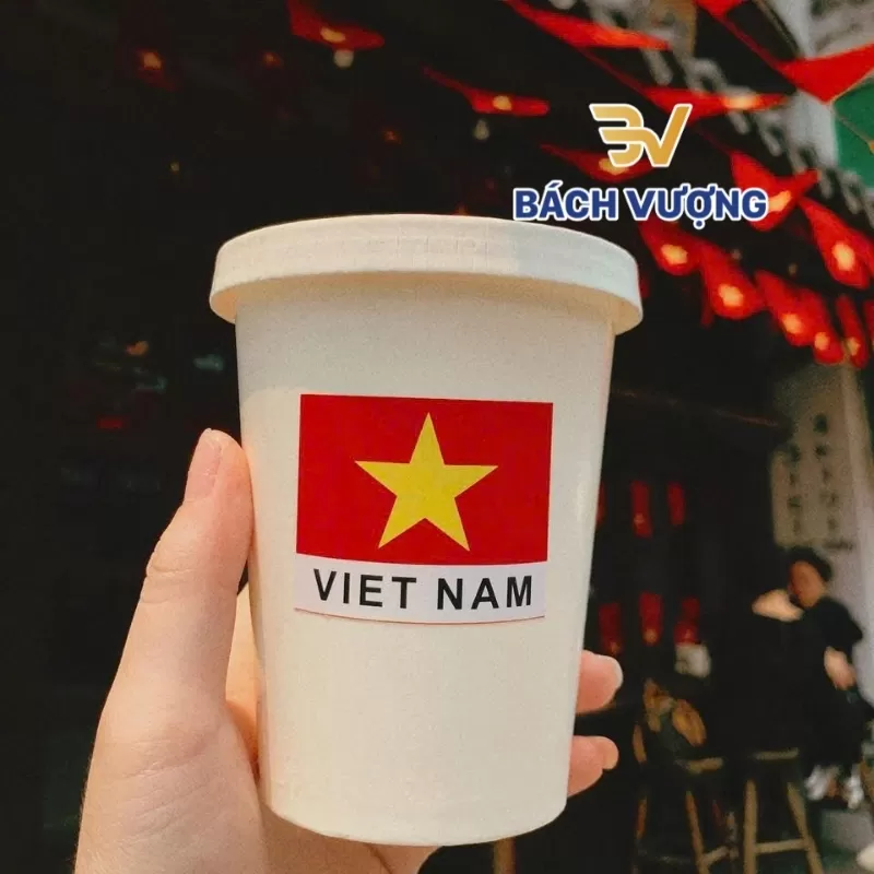 Decal giấy in cờ Việt Nam d&aacute;n ly cốc qu&aacute;n nước