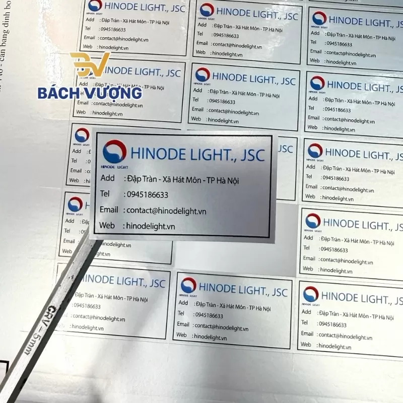 Decal xi bạc in th&ocirc;ng tin địa chỉ thương hiệu chuy&ecirc;n nghiệp