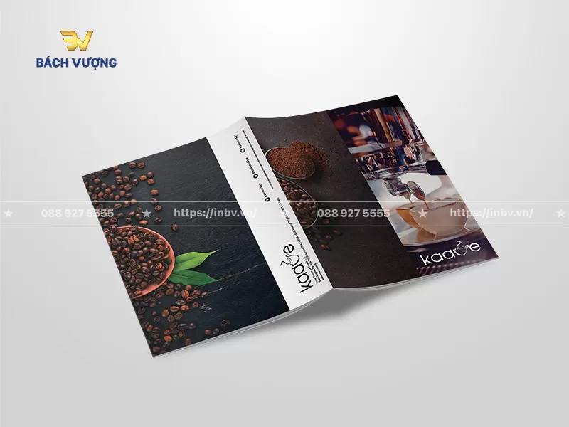 mẫu catalogue coffee khổ đứng với h&igrave;nh ảnh m&aacute;y pha c&agrave; ph&ecirc; s&aacute;nh mịn tone nền đen v&acirc;n đ&aacute; l&agrave;m nổi bật hạt c&agrave; ph&ecirc; rang xay nguy&ecirc;n chất
