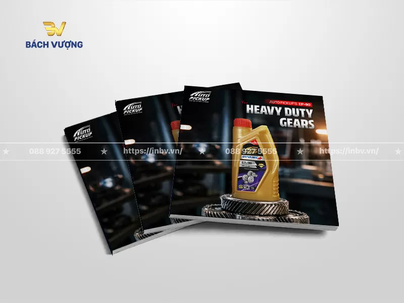 mẫu catalogue dầu nhớt hộp số phong c&aacute;ch cơ kh&iacute; kết hợp ph&ocirc;ng nền xưởng sửa chữa