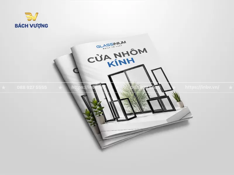 mẫu catalogue nh&ocirc;m k&iacute;nh thiết kế b&igrave;a hiện đại, phối cảnh c&aacute;c loại khung cửa k&iacute;nh kết hợp c&acirc;y xanh tạo kh&ocirc;ng gian sống tho&aacute;ng đ&atilde;ng