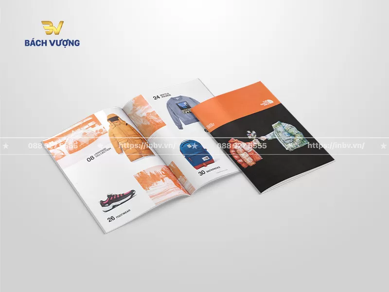 mẫu catalogue thời trang d&atilde; ngoại & bảo hộ m&ugrave;a đ&ocirc;ng với trang b&igrave;a phong c&aacute;ch nghệ thuật độc đ&aacute;o & c&aacute;c trang mục lục b&ecirc;n trong hiển thị h&igrave;nh ảnh &aacute;o phao giữ nhiệt, gi&agrave;y thể thao v&agrave; balo d&atilde; ngoại