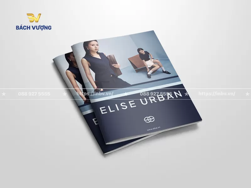 Mẫu catalogue thời trang nữ phối m&agrave;u xanh navy hiển thị h&igrave;nh ảnh người mẫu nữ c&aacute; t&iacute;nh trong trang phục hiện đại, thời thượng