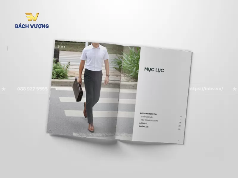 Trang mục lục mẫu catalogue thời trang c&ocirc;ng sở nam đi k&egrave;m h&igrave;nh ảnh người mẫu nam thanh lịch đang sải bước tr&ecirc;n phố c&ugrave;ng mục lục c&oacute; số trang r&otilde; r&agrave;ng