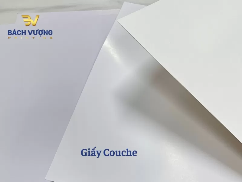 Giấy Couche với thớ giấy phẳng, ph&acirc;n bố mật độ sợi đồng đều gi&uacute;p thấu mực tốt & l&ecirc;n m&agrave;u chuẩn x&aacute;c