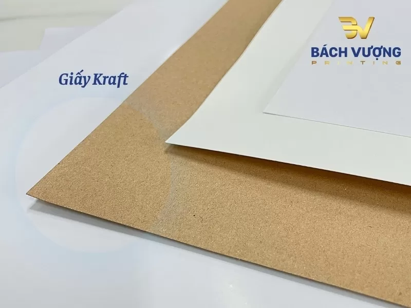 Giấy Kraft thường, kh&ocirc;ng tr&aacute;ng phủ, bề mặt nh&aacute;m nhẹ tự nhi&ecirc;n